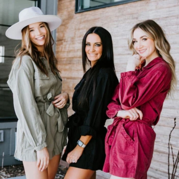 NWT - Chelsea DeBoer XS/S Green Layne Cotton Linen Romper - Picture 3 of 10